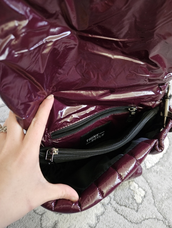 Think Rolyn Purse - Picture 5 of 5